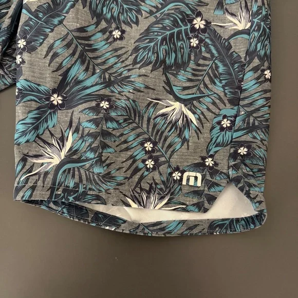 Travis Mathew’s Board Shorts Blue Floral | 35 - Picture 7 of 7